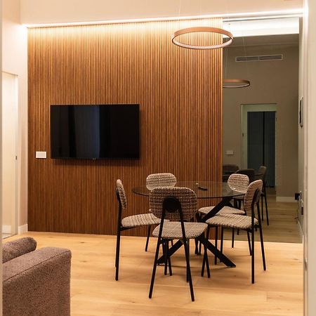 Youhosty - 2 Bedroom Porta Venezia Milan Exterior photo