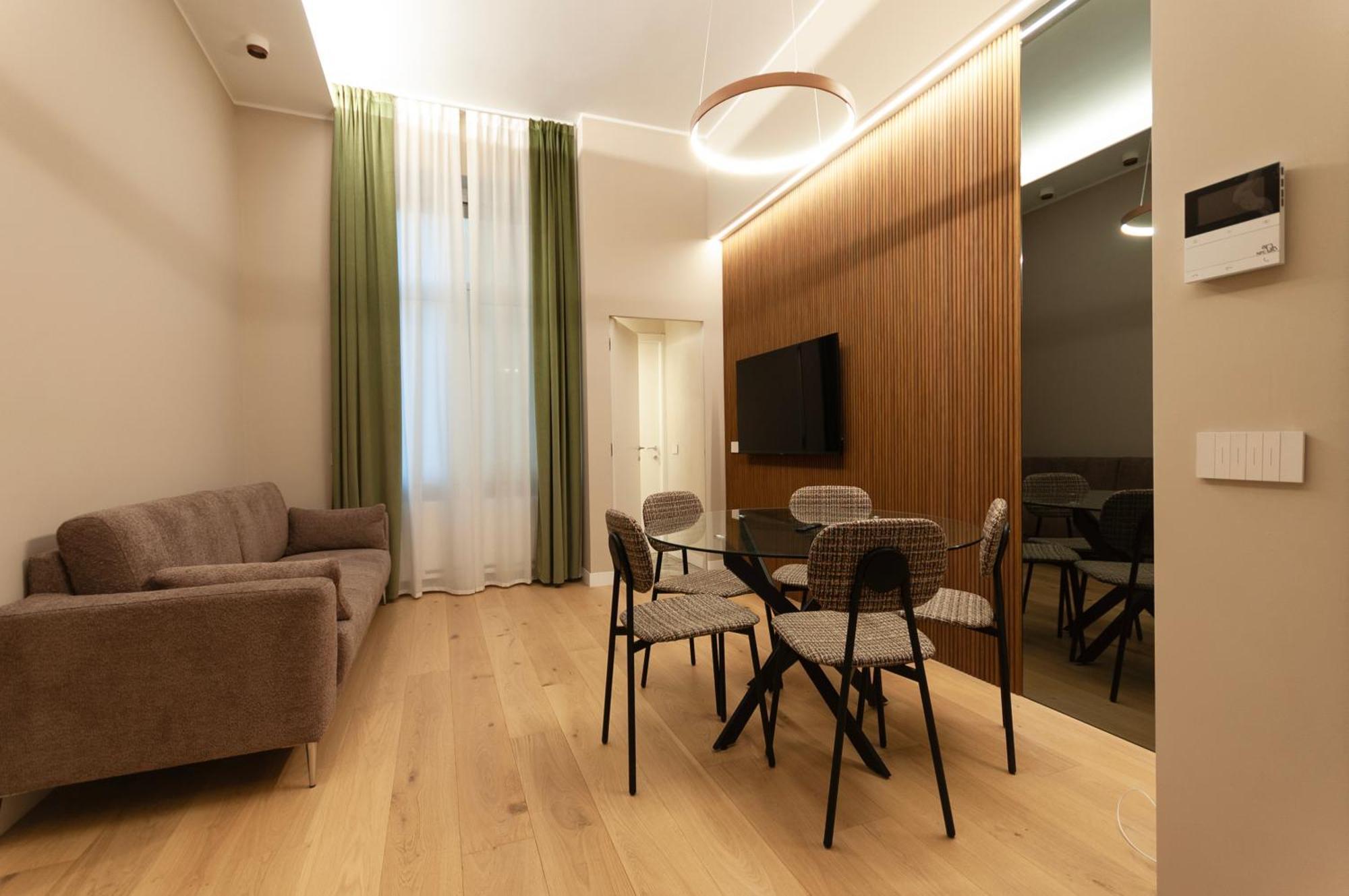 Youhosty - 2 Bedroom Porta Venezia Milan Exterior photo
